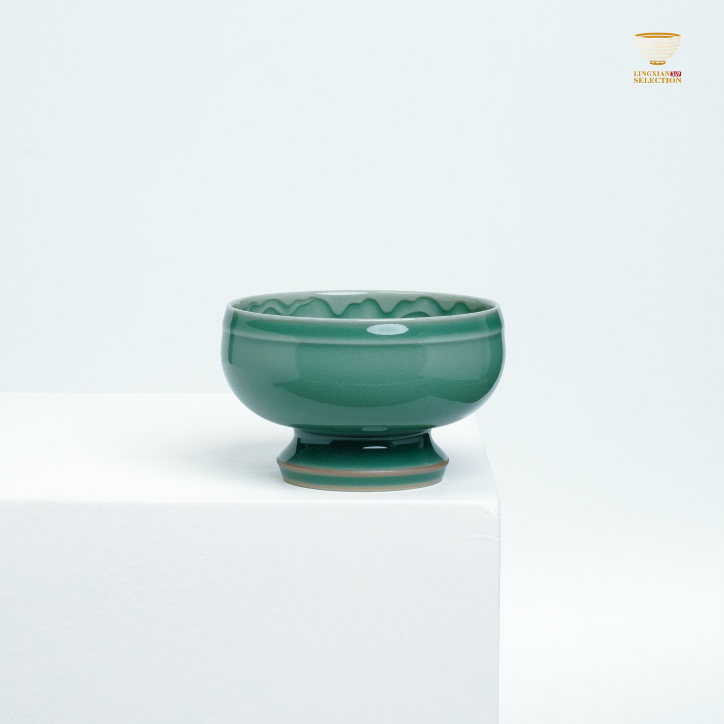 【Longquan Celadon by Liao Xinliang · Endless blessings and prosperity Teacup  ｜A Masterpiece of Craftsmanship & Tea Aesthetic Collection】