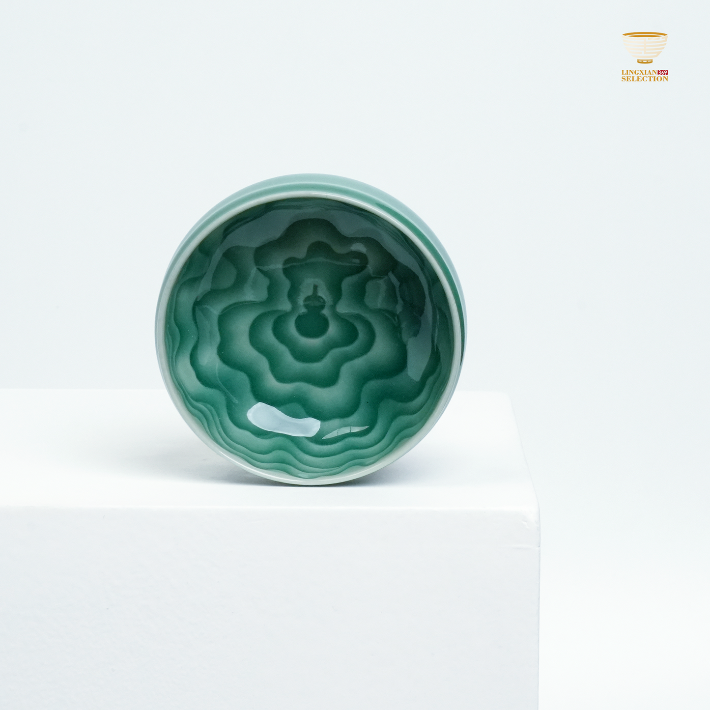 【Longquan Celadon by Liao Xinliang · Endless blessings and prosperity Teacup  ｜A Masterpiece of Craftsmanship & Tea Aesthetic Collection】