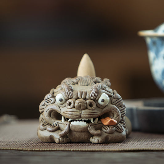 “Cloud-Swallowing Beast” Incense Holder – Tea Pet & Tea Table Decor | Traditional Chinese Gift