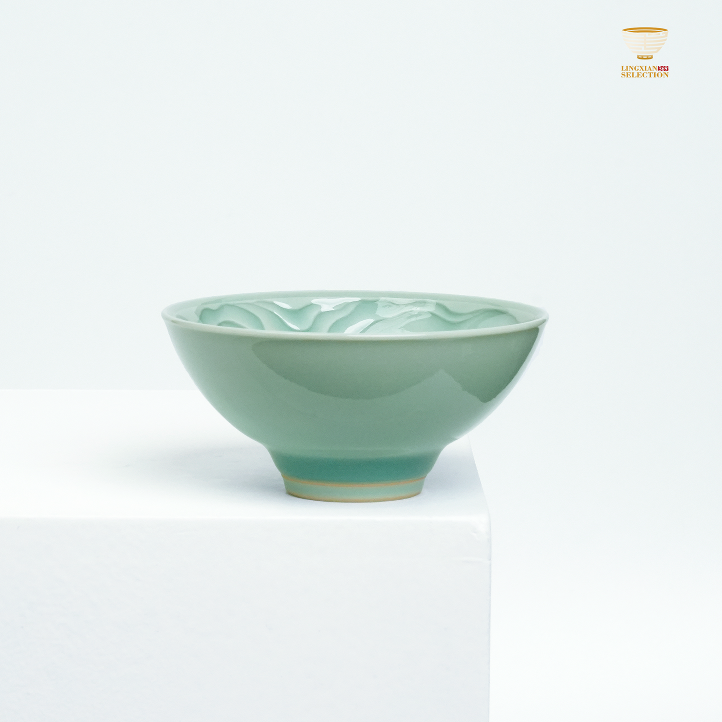 【Longquan Celadon by Liao Xinliang · Endless blessings and prosperity Teacup  ｜A Masterpiece of Craftsmanship & Tea Aesthetic Collection】