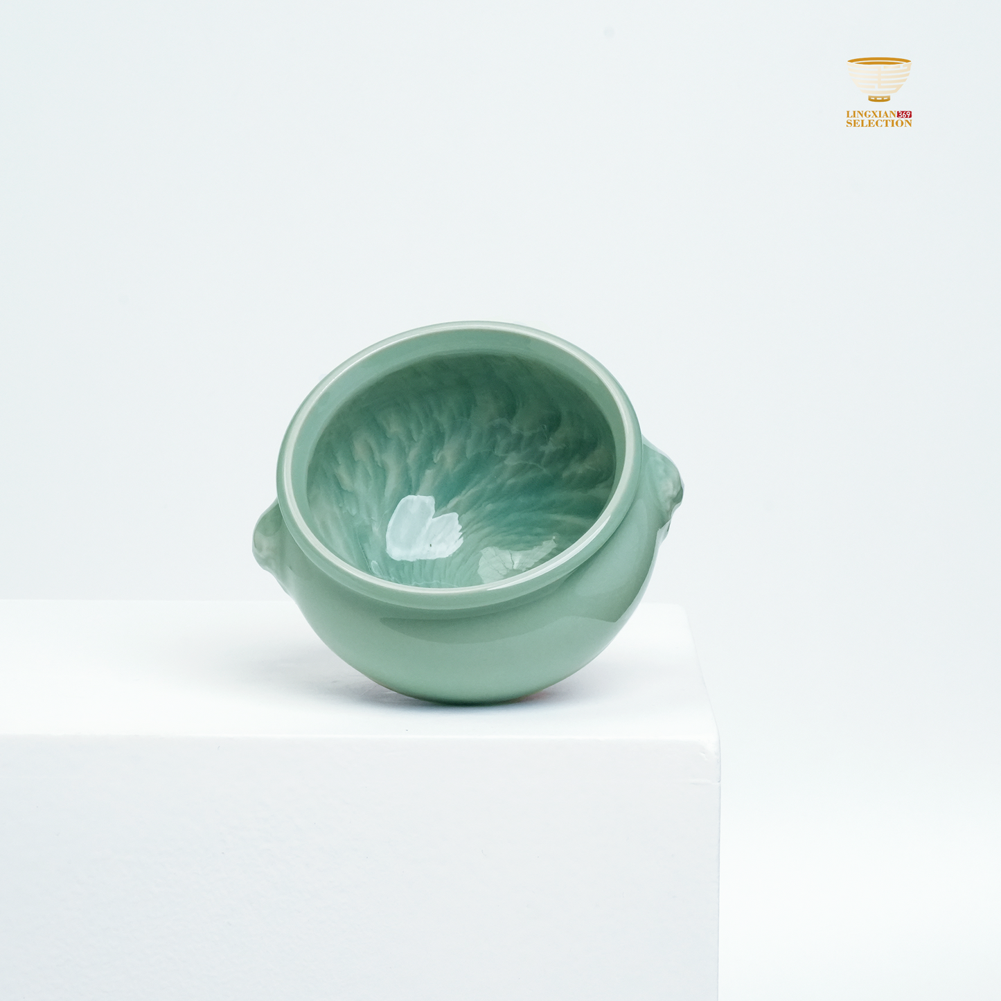 【Longquan Celadon by Liao Xinliang ·Rising Winds and Flowing Waters Teacup｜A Masterpiece of Craftsmanship & Tea Aesthetic Collection】
