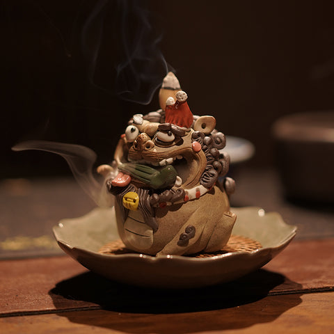 "Fortune & Harmony" Pixiu – Handcrafted Jingdezhen Ceramic Tea Pet & Incense Burner | Backflow & Stick Compatible | Traditional Chinese Tea Gift
