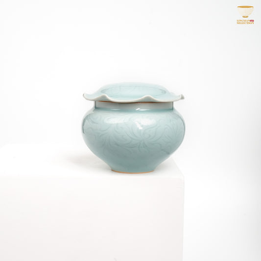 Jin Hongyang · Celadon Pink Blue Lotus Carved Tea Jar｜Hand-Carved Elegance · High-Fire Porcelain · Refined Lotus Motif · Ideal for Sealed Tea Storage