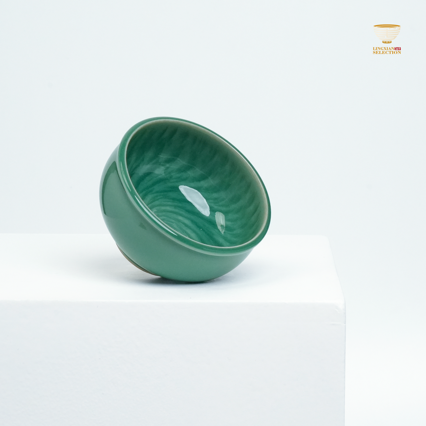 【Longquan Celadon by Liao Xinliang ·Rising Winds and Flowing Waters Teacup｜A Masterpiece of Craftsmanship & Tea Aesthetic Collection】