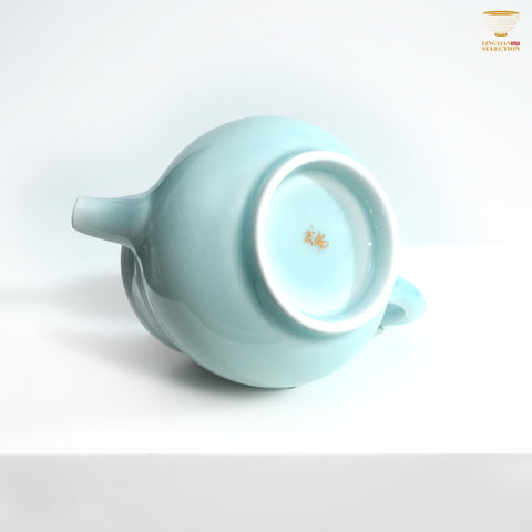 Jin Hongyang · Celadon Pink Blue Series Teapot｜Velvety Glaze · Handcrafted Form · Minimalist Silhouette · An Elegant Choice for Everyday Brewing