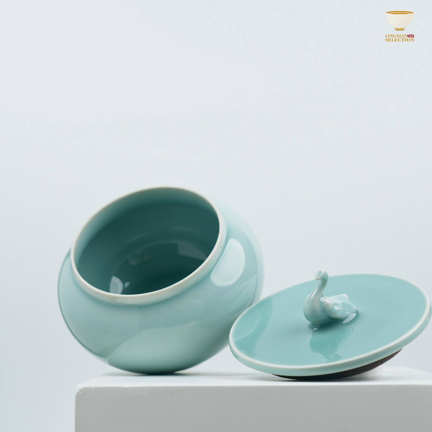 【Celadon Swan-Lid Tea Caddy/Tea Jar From Lei Huixian】 – Handcrafted Porcelain Jar with Artistic Animal Design | Elegant & Airtight Storage for Loose Leaf Tea