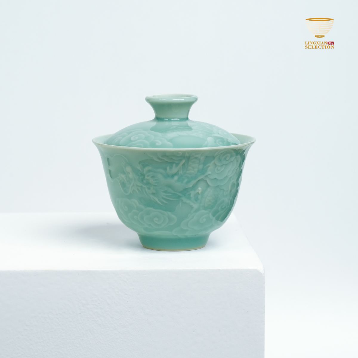 Lei Huixian · Dragon Relief Gaiwan| Longquan Celadon Handcrafted Teaware · Embossed Dragon Motif · Oriental Elegance