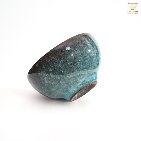 Jin Hongyang · Crackled Glaze Teacup｜Handcrafted High-Fired Porcelain · Glassy Texture · Zen-Inspired Teaware · Ideal for Tasting Tea