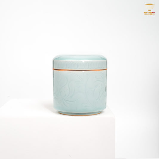 Jin Hongyang · Celadon Pink Blue Lotus-Patterned Tea Jar｜Hand-Carved Elegance · Delicate Lotus Motif · Smooth and Refined Texture · A Collector’s Choice for Tea Storage**