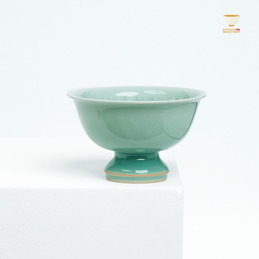 【Longquan Celadon by Liao Xinliang ·Rising Winds and Flowing Waters Teacup｜A Masterpiece of Craftsmanship & Tea Aesthetic Collection】