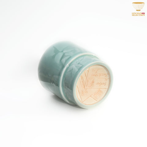 Jinhongyang · Celadon Ice-Crackle Cup | Aesthetic Ice-Crack Texture · Handmade High-Fire Porcelain · Minimalist Modern Design · Perfect for Daily Beverages
