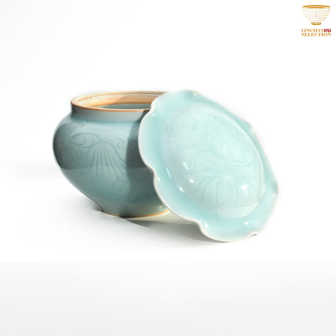 Jin Hongyang · Celadon Pink Blue Lotus Carved Tea Jar｜Hand-Carved Elegance · High-Fire Porcelain · Refined Lotus Motif · Ideal for Sealed Tea Storage