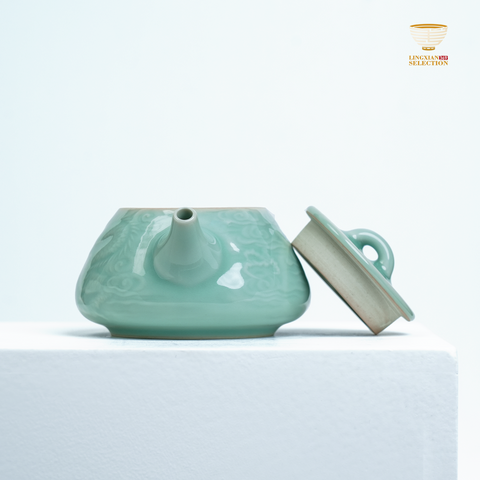 Lei Huixian · Dragon Relief Gongfu Teapot | Longquan Celadon Handcrafted Teaware · Embossed Dragon Motif · Oriental Elegance