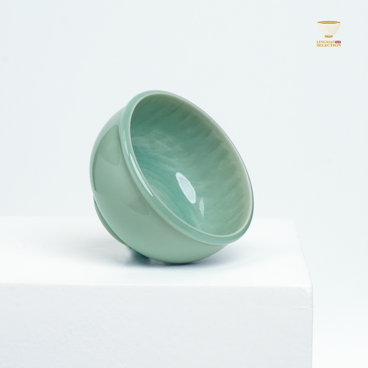 【Longquan Celadon by Liao Xinliang ·Rising Winds and Flowing Waters Teacup｜A Masterpiece of Craftsmanship & Tea Aesthetic Collection】