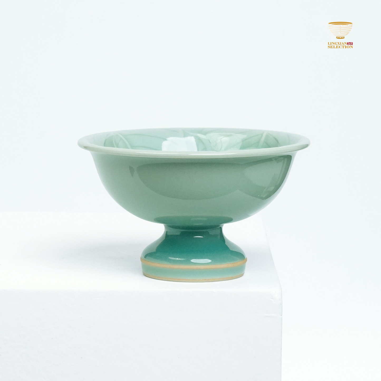 【Longquan Celadon by Liao Xinliang · leaf  Teacup  ｜A Masterpiece of Craftsmanship & Tea Aesthetic Collection】