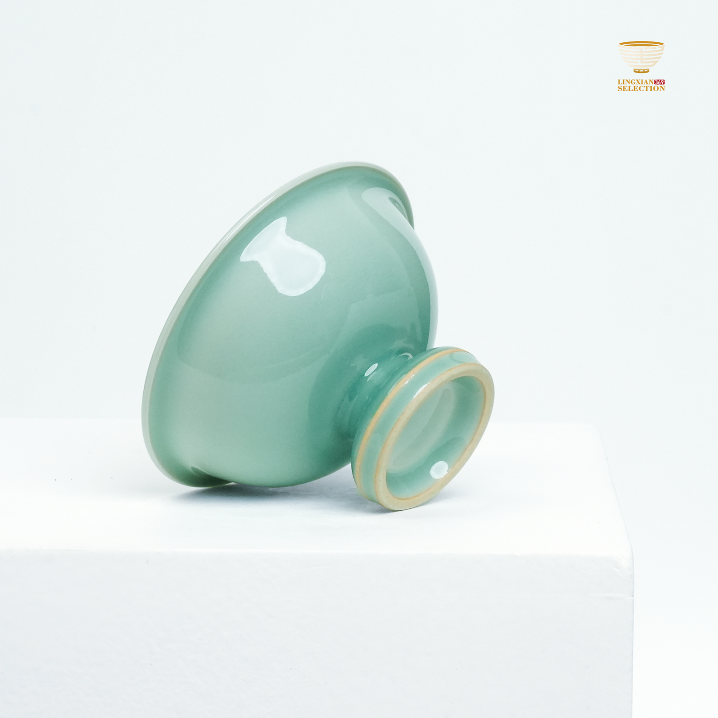 【Longquan Celadon by Liao Xinliang · leaf  Teacup  ｜A Masterpiece of Craftsmanship & Tea Aesthetic Collection】