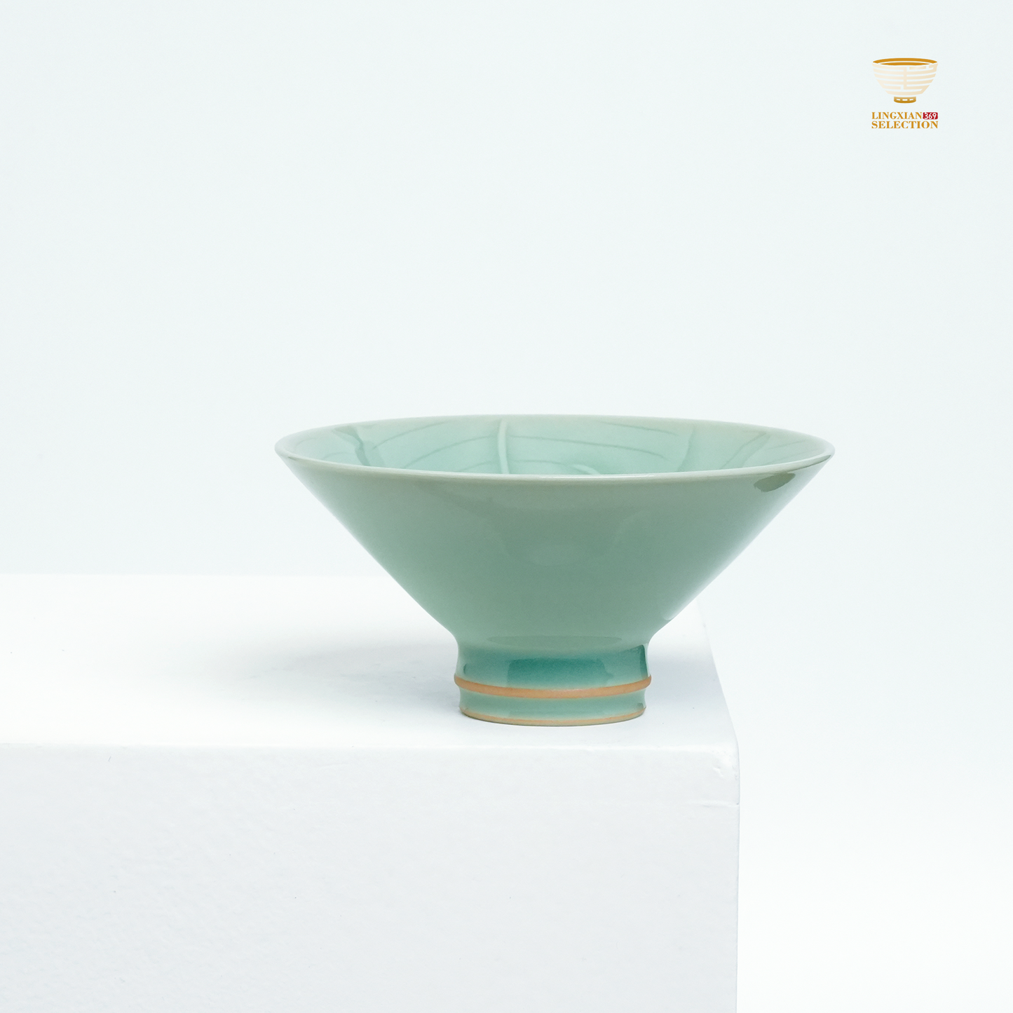 【Longquan Celadon by Liao Xinliang · leaf  Teacup  ｜A Masterpiece of Craftsmanship & Tea Aesthetic Collection】