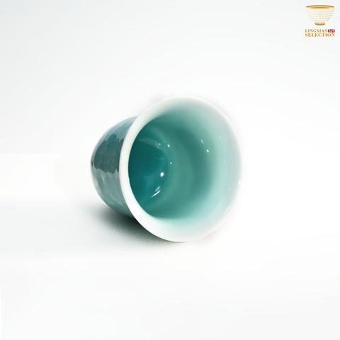 Jin Hongyang · Celadon Pink Blue Bloom Teacup｜Handcrafted High-Fired Porcelain · Subtle Floral Motif · Elegant Silhouette · Refined Tea Tasting Choice
