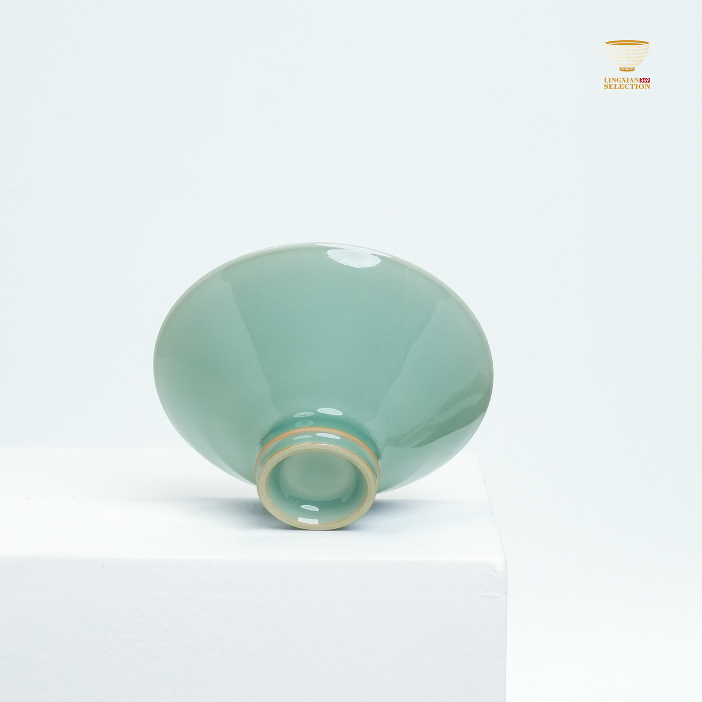 【Longquan Celadon by Liao Xinliang · leaf  Teacup  ｜A Masterpiece of Craftsmanship & Tea Aesthetic Collection】