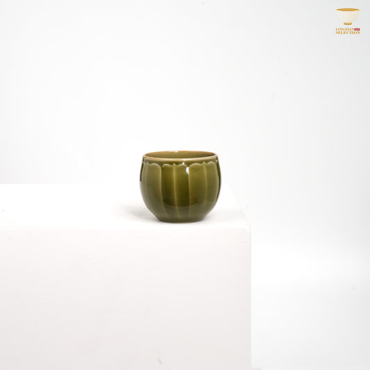 Jin Hongyang · Plum-Green Series Teacup｜Elegant Official Glaze · Handcrafted Artistry · Timeless Heritage Revived · A Curated Choice for the Tea Table