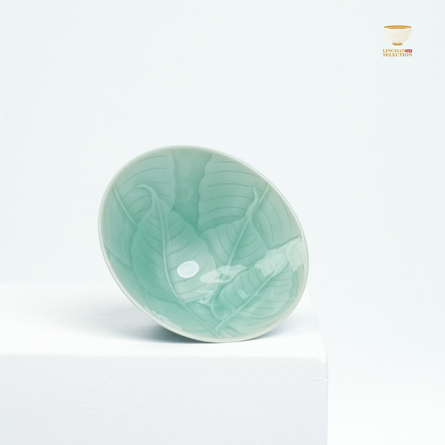 【Longquan Celadon by Liao Xinliang · leaf  Teacup  ｜A Masterpiece of Craftsmanship & Tea Aesthetic Collection】