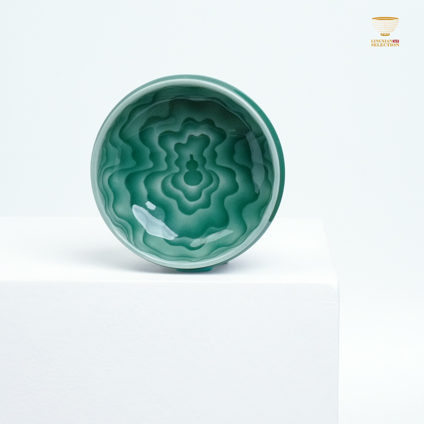 【Longquan Celadon by Liao Xinliang · Endless blessings and prosperity Teacup  ｜A Masterpiece of Craftsmanship & Tea Aesthetic Collection】