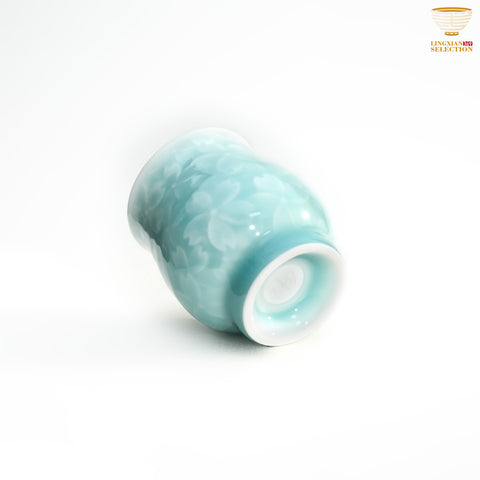 Jin Hongyang · Celadon Pink Blue Bloom Teacup｜Handcrafted High-Fired Porcelain · Subtle Floral Motif · Elegant Silhouette · Refined Tea Tasting Choice