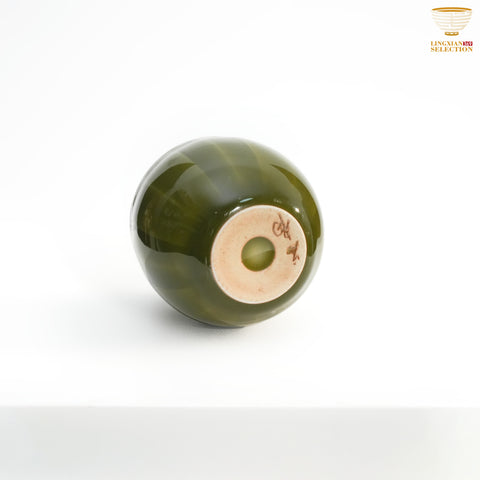 Jin Hongyang · Plum-Green Series Teacup｜Elegant Official Glaze · Handcrafted Artistry · Timeless Heritage Revived · A Curated Choice for the Tea Table