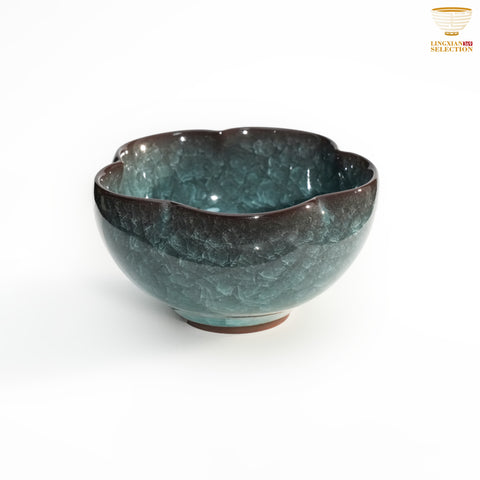 Jin Hongyang · Crackled Glaze Teacup｜Handcrafted High-Fired Porcelain · Glassy Texture · Zen-Inspired Teaware · Ideal for Tasting Tea