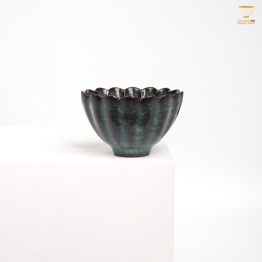 Jin Hongyang · Crackled Glaze Teacup｜Handcrafted High-Fired Porcelain · Glassy Texture · Zen-Inspired Teaware · Ideal for Tasting Tea