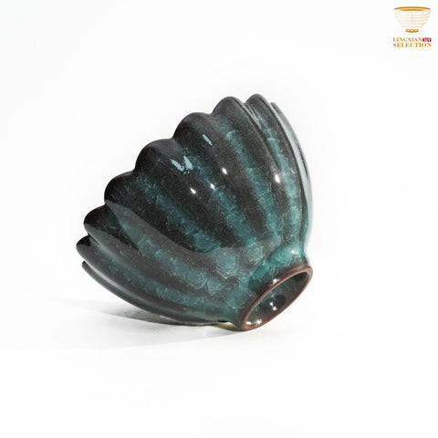 Jin Hongyang · Crackled Glaze Teacup｜Handcrafted High-Fired Porcelain · Glassy Texture · Zen-Inspired Teaware · Ideal for Tasting Tea