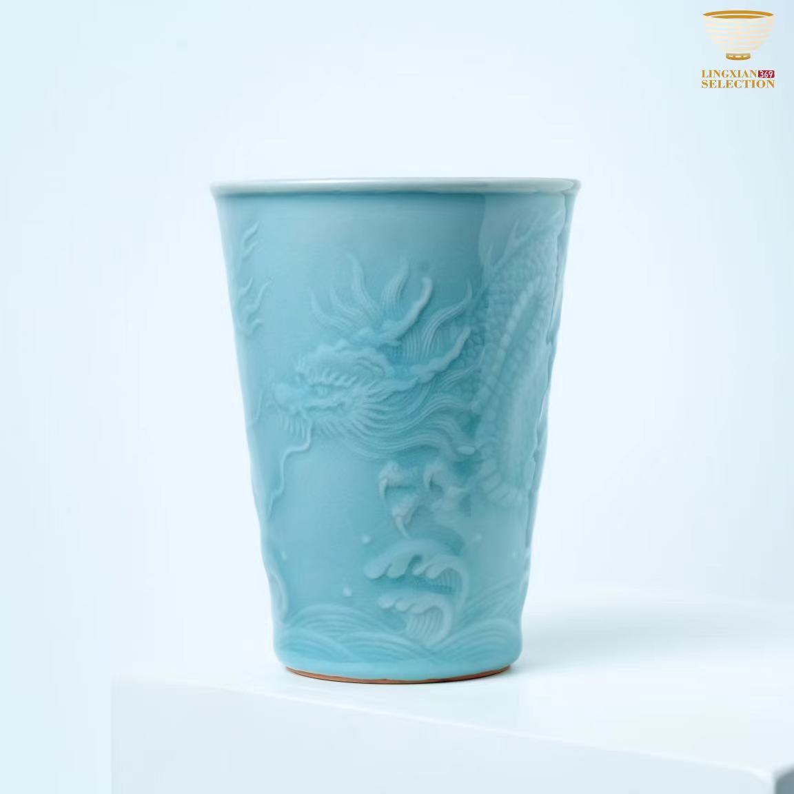 [Jin Hongyang Celadon] Embossed Dragon Cola Cup｜Crackle Glaze with Eastern Elegance｜Handcrafted for Tea & Modern Beverages