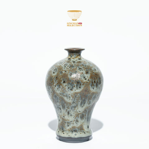 Lin Yuanfu creator of Autumn Bliss ornaments vase