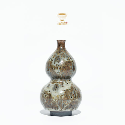 Lin Yuanfu creator of Autumn Bliss ornaments vase