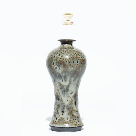 Lin Yuanfu creator of Autumn Bliss ornaments vase