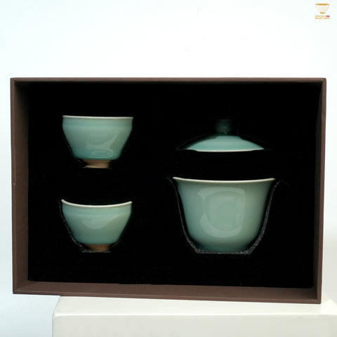 Jin Hongyang · Celadon Pink Blue Tea Set (3-Piece)｜One Gaiwan & Two Cups · High-Fired Porcelain · Elegant Gift Box · Ideal for Gongfu Brewing