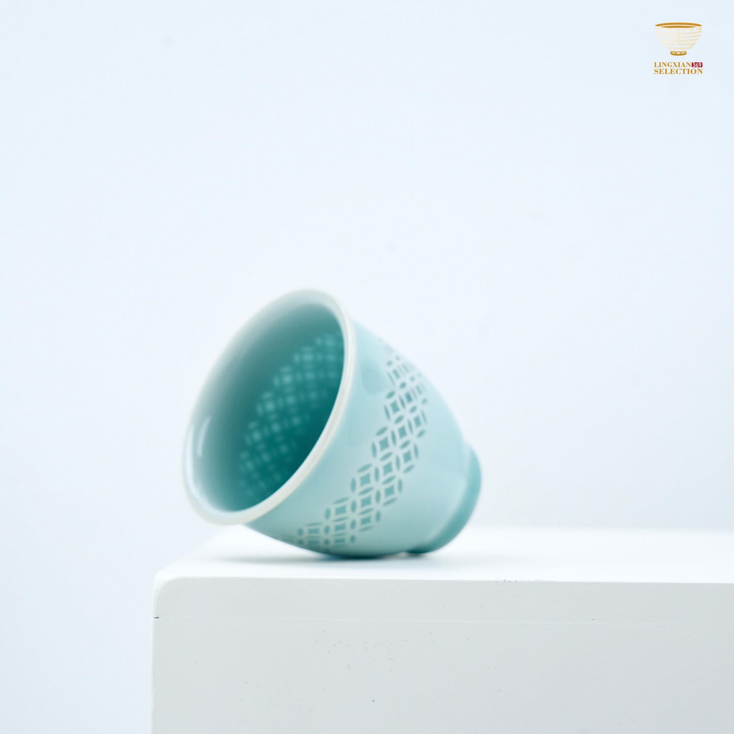 【Celadon Window Cup From Lei Huixian】Celadon Hollow-carved Teacup with Translucent Geometric Pattern – Elegant Gongfu Tea Ceremony Cup