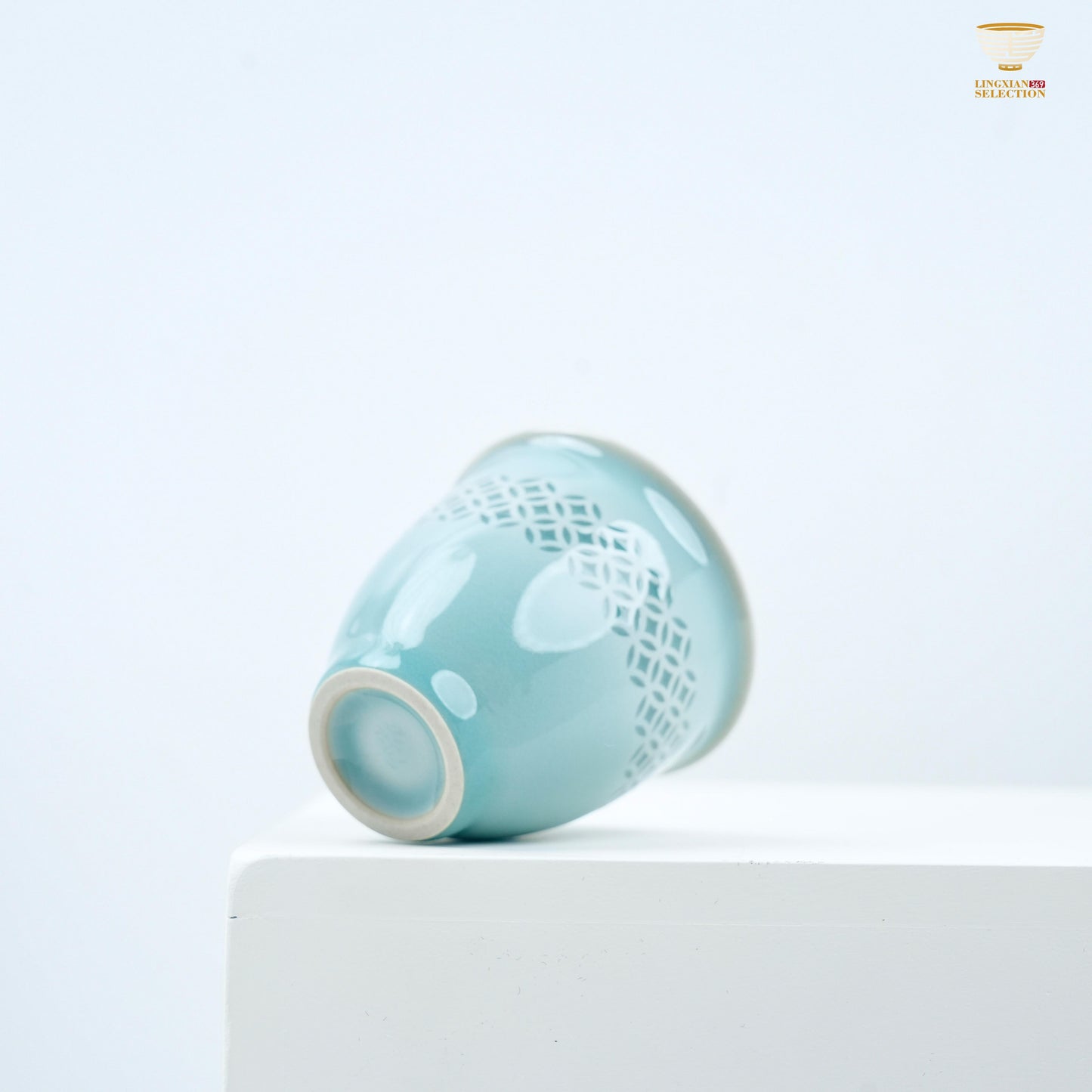【Celadon Window Cup From Lei Huixian】Celadon Hollow-carved Teacup with Translucent Geometric Pattern – Elegant Gongfu Tea Ceremony Cup